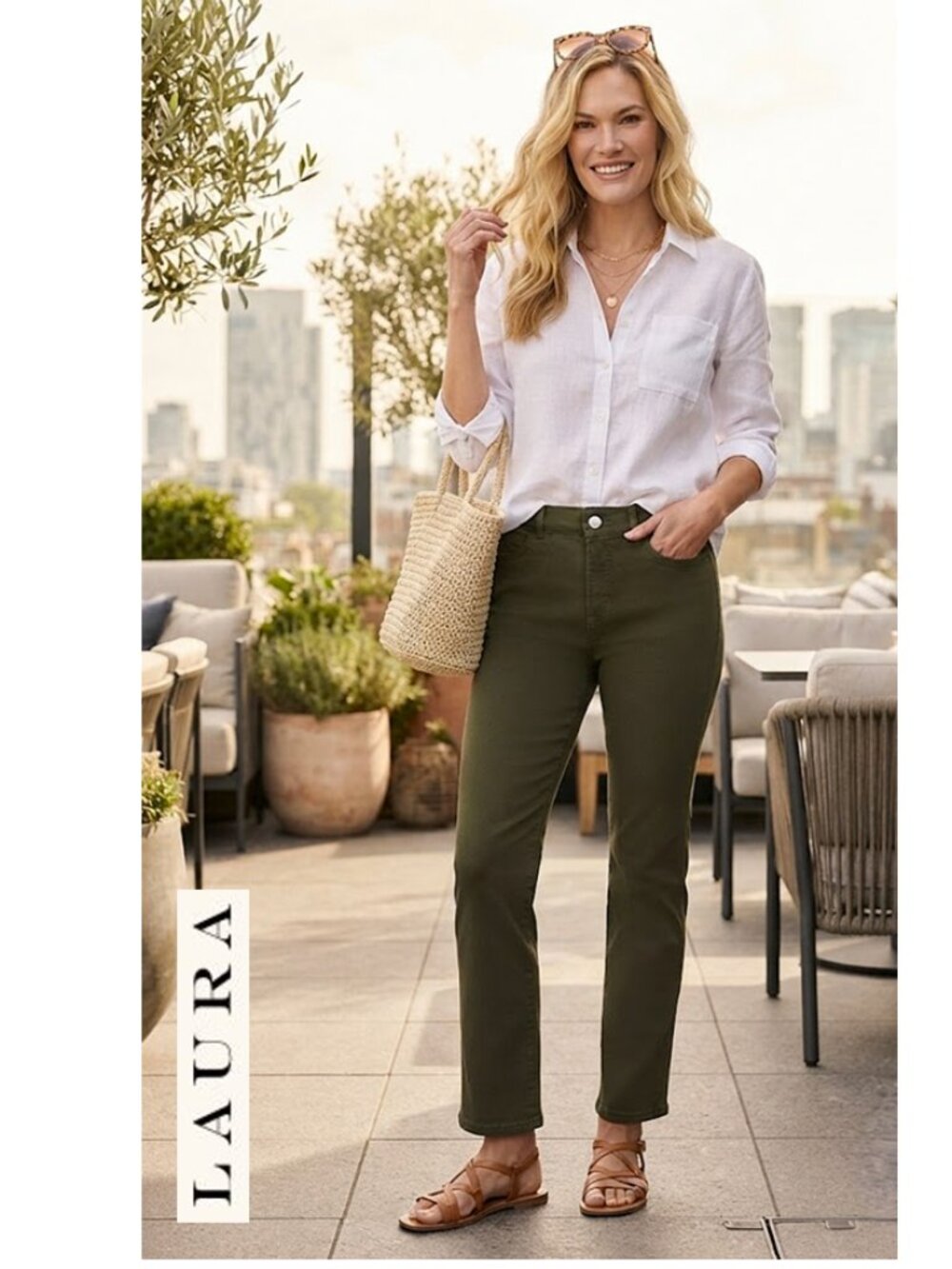 NWT!! LAURA - High rise cotton blend straight-leg olive green jeans